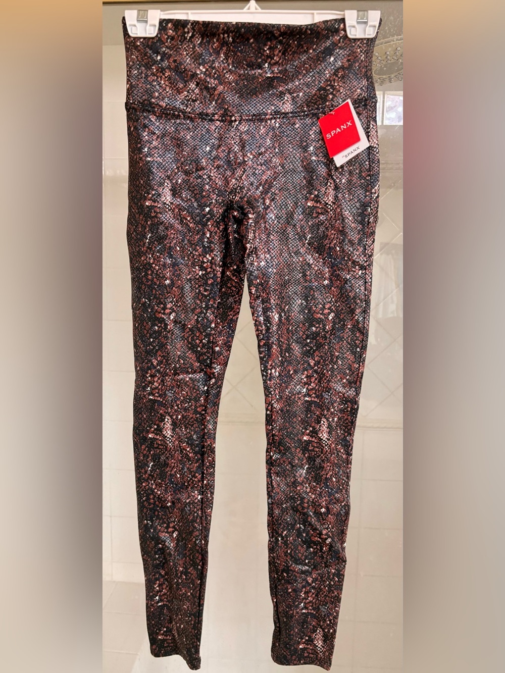 NWT SPANX Snake Skin Print Leggings Size M